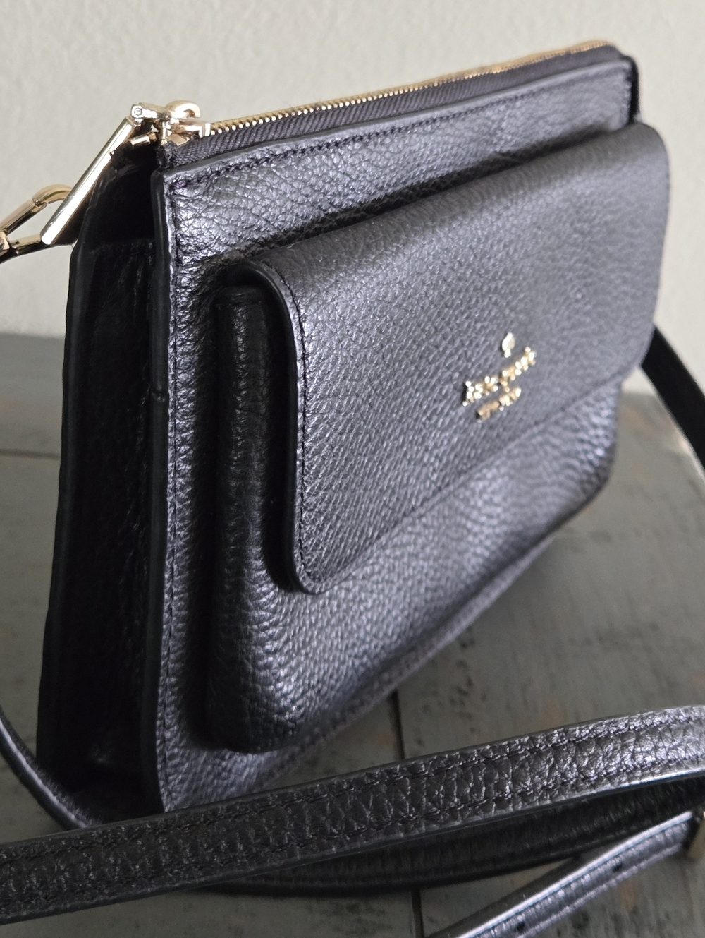 Kate Spade Crossbody - Picture 5 of 16
